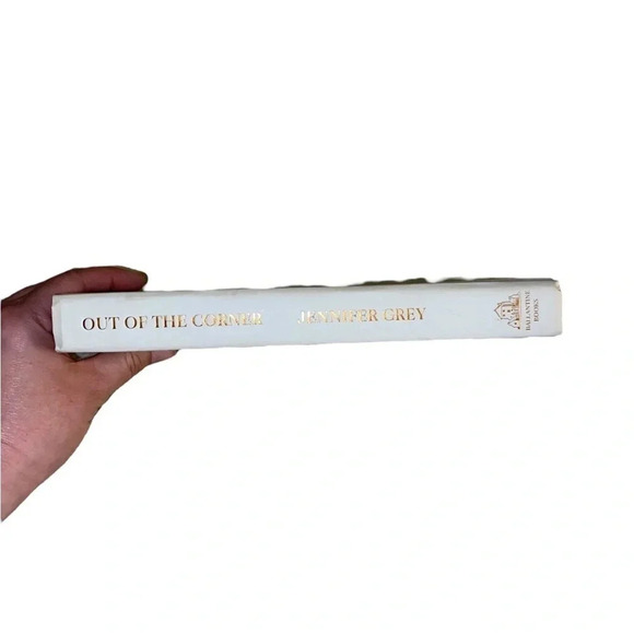 Jennifer Grey’s memoir “out of the corner “. Hardback book - Picture 8 of 10